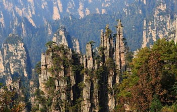 長沙出發(fā)到黃龍洞、張家界森林公園、天門山、鳳凰五日游